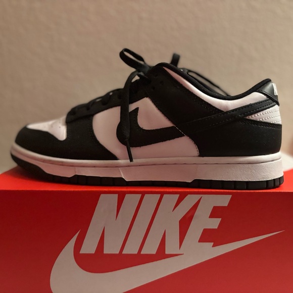 Men Nike Panda Dunks - Picture 3 of 5